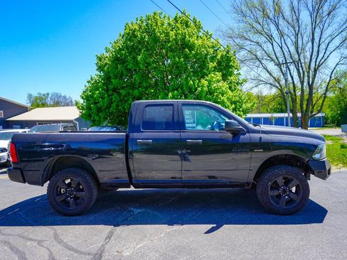Used 2016 RAM 1500 Express w/ Black Ram 1500 Express Group AWD/4WD image 2