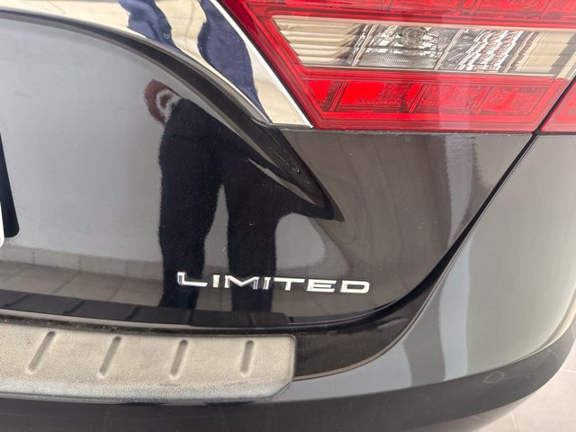 Certified 2018 Toyota Avalon Limited FWD image 7