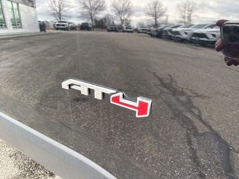 Used 2023 GMC Acadia AT4 image 10