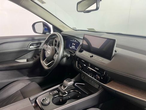 Used 2024 Nissan Rogue Platinum w/ Platinum Premium Package image 30