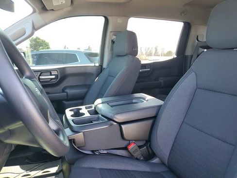 Used 2024 Chevrolet Silverado 1500 Custom Trail Boss w/ LPO, Dark Essentials Package AWD/4WD image 5
