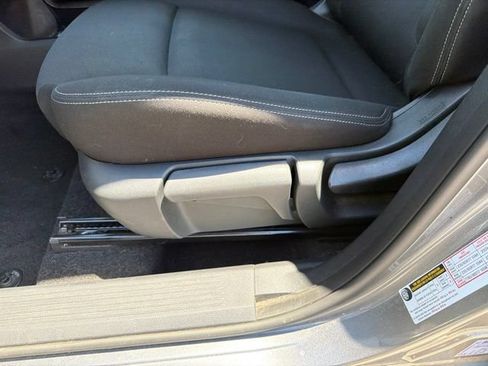 Used 2024 Nissan Rogue S AWD/4WD image 35