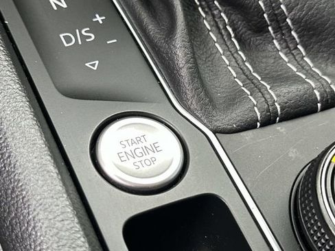 Used 2021 Volkswagen Atlas SEL Premium image 28