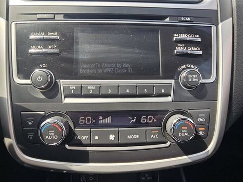 Used 2017 Nissan Altima 2.5 SV FWD image 38