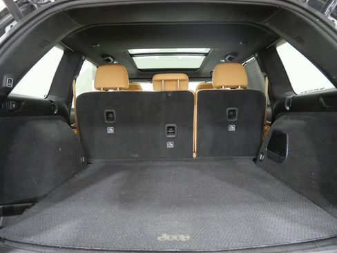 Used 2022 Jeep Grand Cherokee Summit w/ Adv Protech Group IV image 29