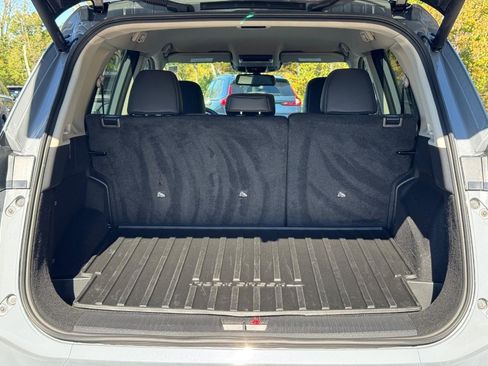 Used 2025 Nissan Rogue SV w/ Rock Creek Premium Package image 4