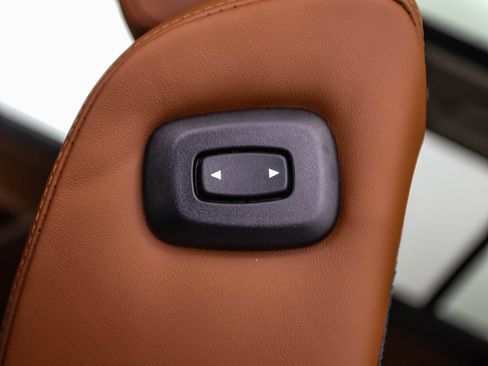 Used 2024 BMW X7 xDrive40i w/ Executive Package AWD/4WD image 25