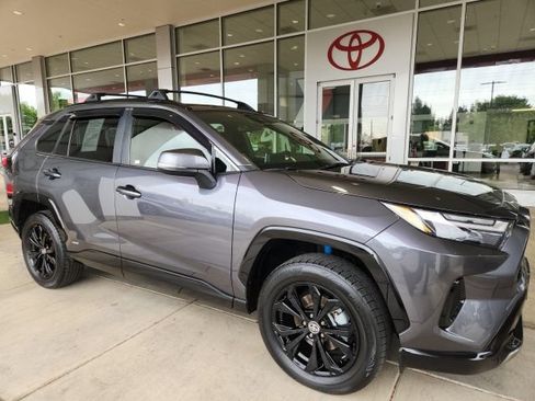 Certified 2023 Toyota RAV4 SE w/ Convenience Package AWD/4WD image 4