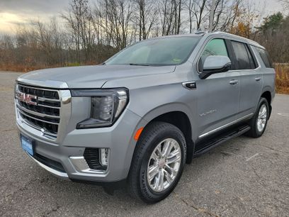Used 2023 GMC Yukon SLT w/ SLT Premium Package