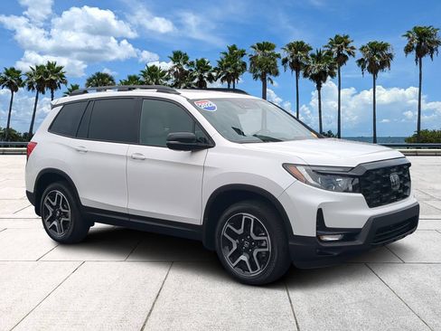 Used 2023 Honda Passport Elite image 2