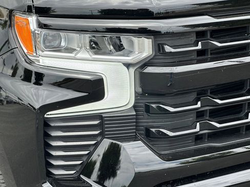 Used 2024 Chevrolet Silverado 1500 RST w/ Convenience Package II RWD image 10