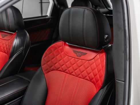 Used 2018 Bentley Bentayga Activity AWD/4WD image 25