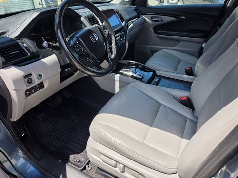 Used 2018 Honda Pilot Touring image 15