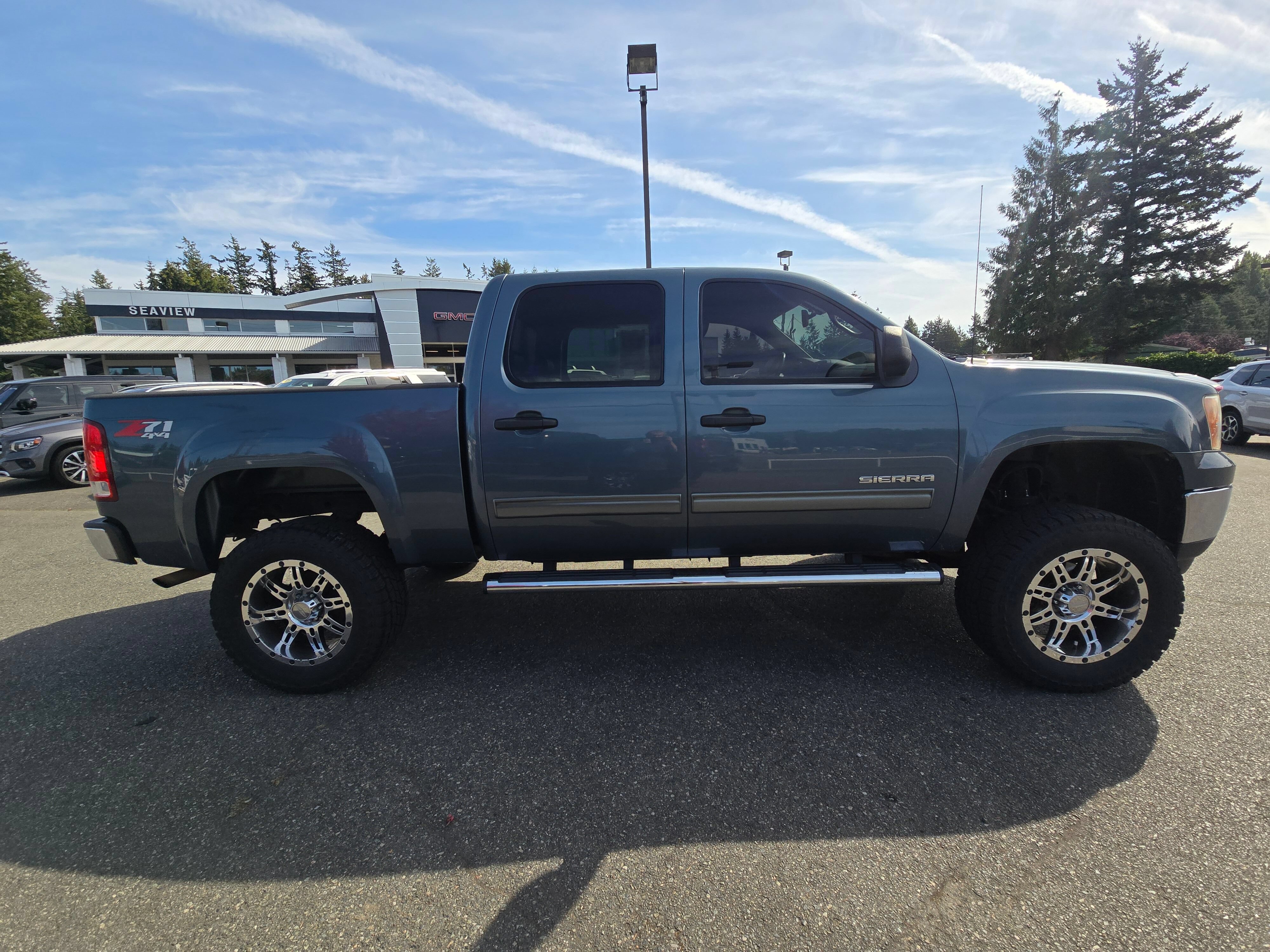 Used 2013 GMC Sierra 1500 SLE w/ Power Tech Package AWD/4WD image 8
