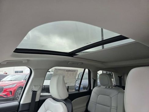 New 2026 Lincoln Aviator 2WD w/ Jet Appearance Package image 8