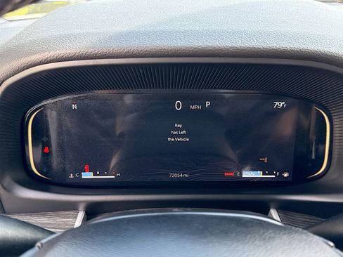 Used 2024 Jeep Wagoneer L Series III w/ Flexible Seating Group image 13