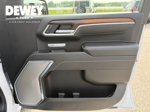 Used 2025 GMC Sierra 1500 Denali w/ Denali Reserve Package AWD/4WD image 44