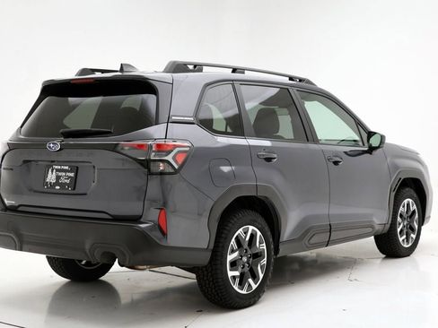 Used 2025 Subaru Forester Premium w/ Convenience Package #1 AWD/4WD image 9