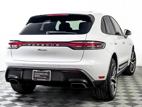 Used 2024 Porsche Macan w/ Premium Plus Package image 10