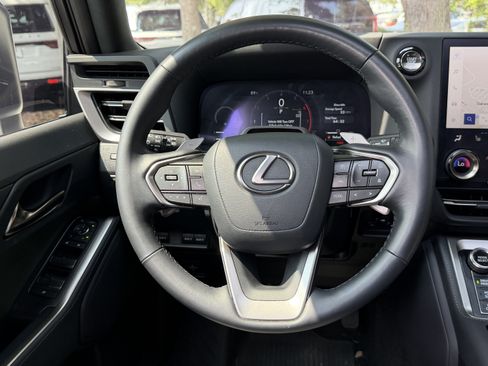 Used 2025 Lexus GX 550 AWD/4WD image 35