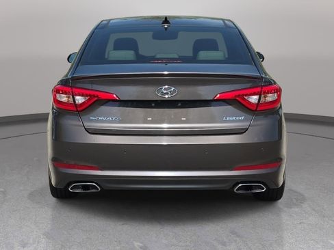 Used 2015 Hyundai Sonata Limited w/ Option Group 06 FWD image 6