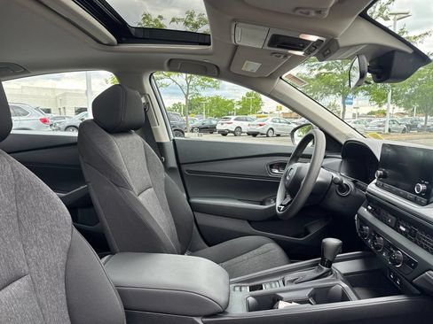 Certified 2025 Honda Accord SE image 16