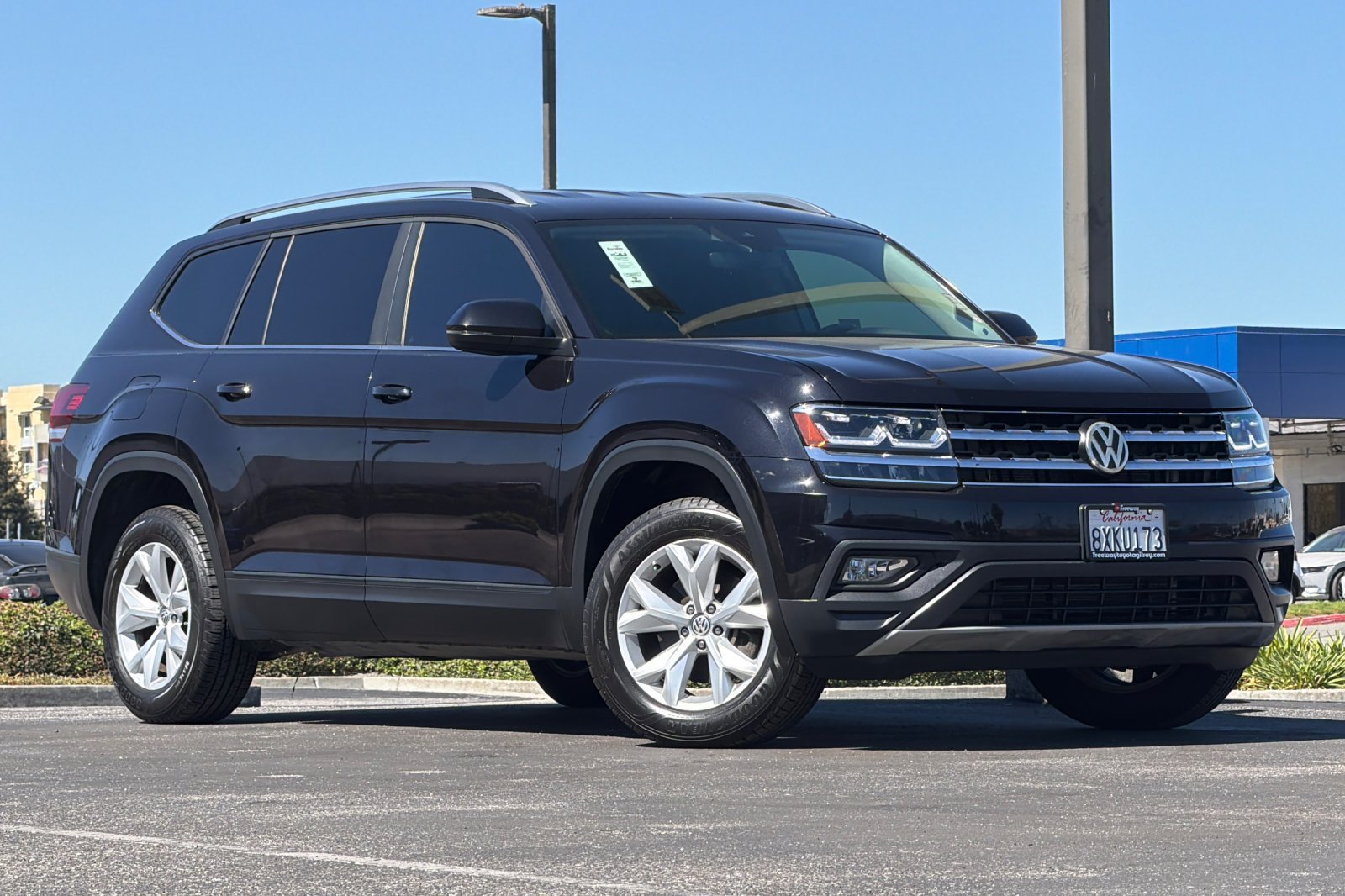 Used 2018 Volkswagen Atlas SE FWD image 2