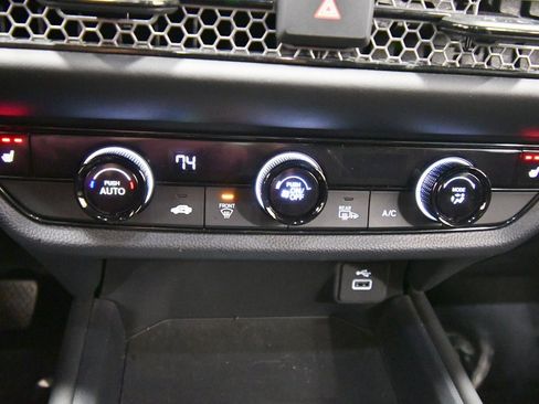 Certified 2023 Honda HR-V Sport image 24