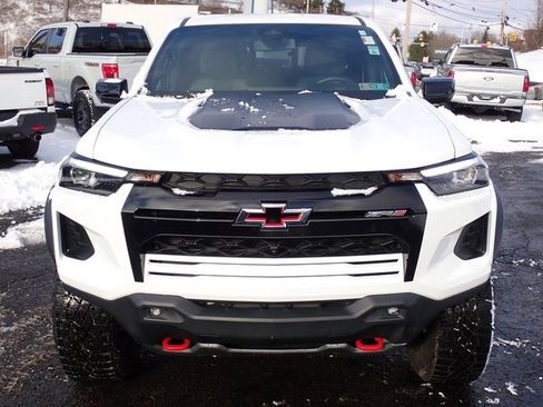 Used 2025 Chevrolet Colorado ZR2 w/ Technology Package image 12