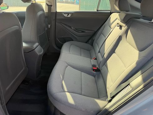Used 2021 Hyundai Ioniq SE image 18