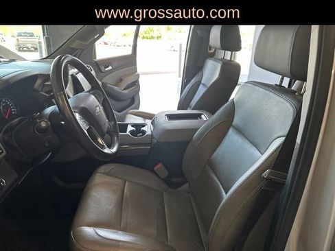 Used 2018 Chevrolet Suburban LT w/ Luxury Package AWD/4WD image 19