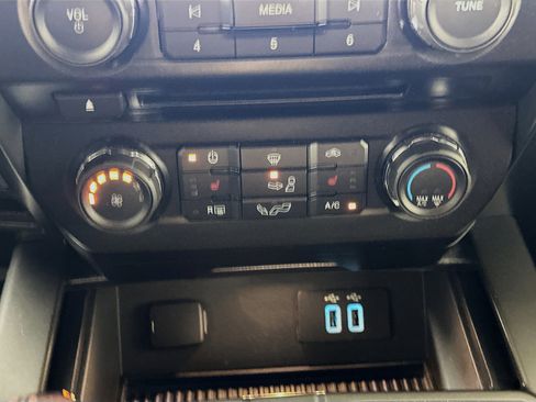 Used 2016 Ford F150 XLT w/ Equipment Group 302A Luxury AWD/4WD image 22