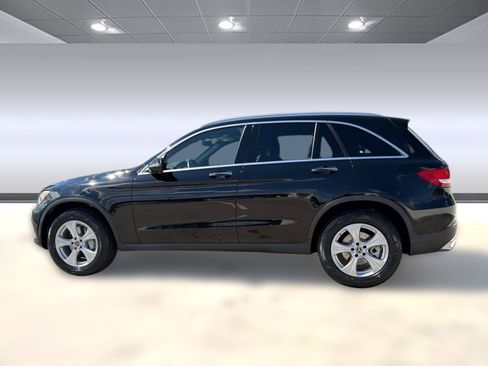 Used 2018 Mercedes-Benz GLC 300 image 2