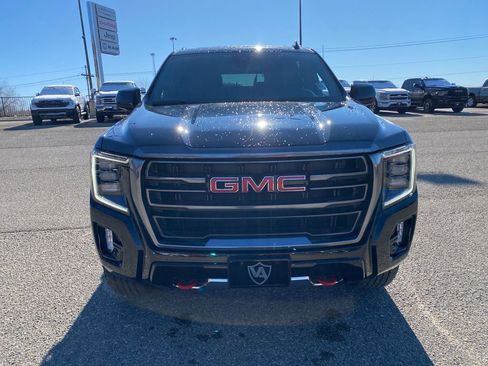 Used 2023 GMC Yukon XL AT4 image 9