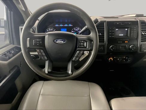Used 2018 Ford F250 XL w/ Power Equipment Group AWD/4WD image 6