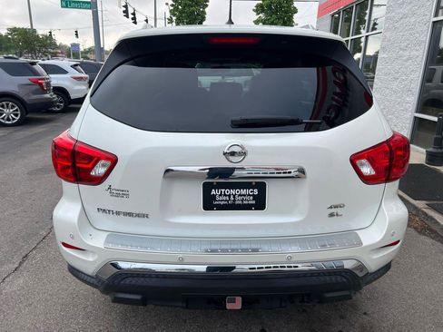 Used 2017 Nissan Pathfinder SL w/ SL Premium Package AWD/4WD image 6