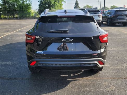 Used 2025 Chevrolet Trax RS w/ Sunroof Package FWD image 5