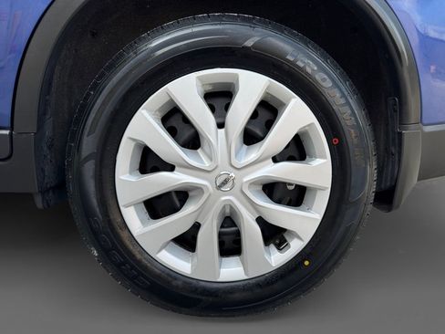 Used 2020 Nissan Rogue S image 11