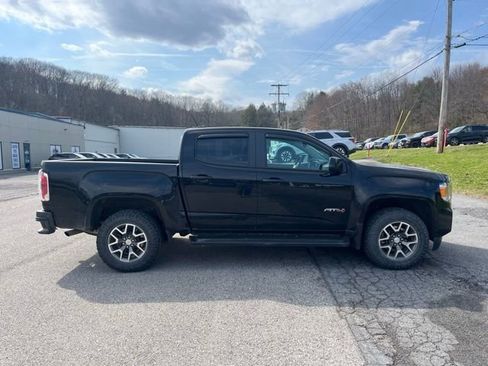 Used 2022 GMC Canyon AT4 w/ Trailering Package image 4