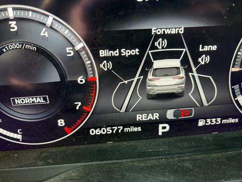 Used 2023 Mitsubishi Outlander SEL AWD/4WD image 9