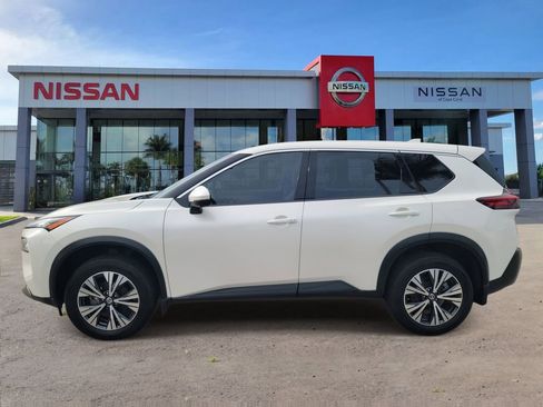 Used 2021 Nissan Rogue SV image 7