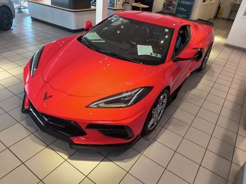 Used 2020 Chevrolet Corvette Stingray Preferred Cpe w/ 2LT Preferred Equipment Group RWD image 4