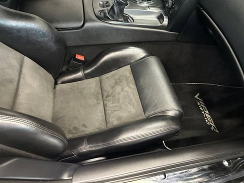 Used 2006 Dodge Viper SRT-10 RWD image 18