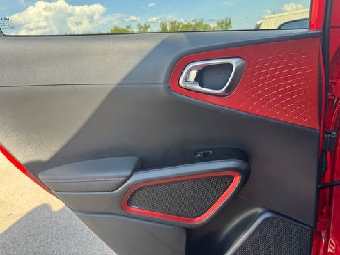 Used 2023 Kia Soul GT-Line w/ GT-Line Technology Package image 31