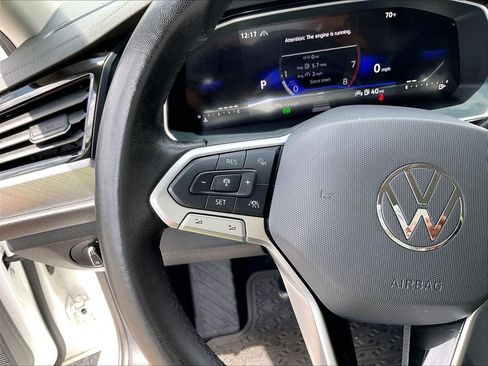 Used 2024 Volkswagen Jetta SE FWD image 23