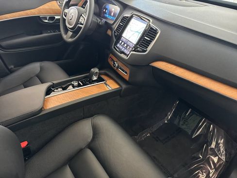 Certified 2023 Volvo XC90 B5 Plus AWD/4WD image 16