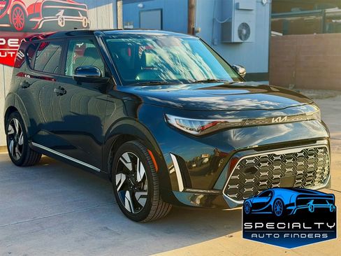 Used 2023 Kia Soul GT-Line w/ GT-Line Technology Package FWD image 3