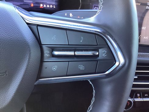 Used 2025 Chevrolet Traverse High Country image 21