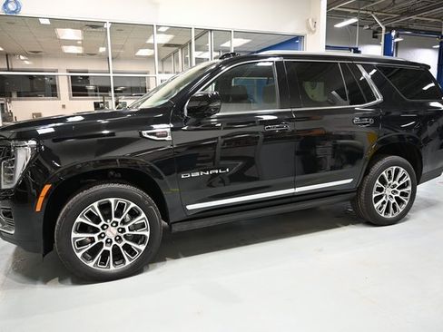 New 2026 GMC Yukon Denali w/ Sun & Power Step Package image 7