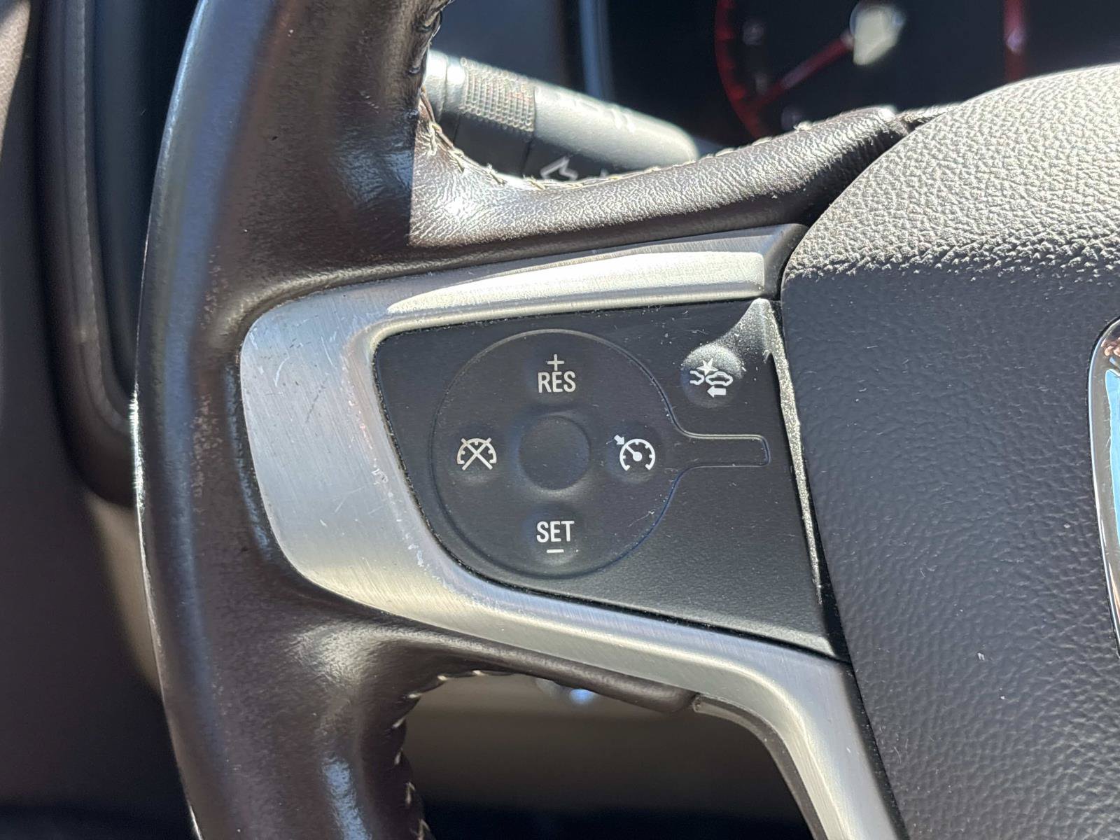 Used 2015 GMC Canyon SLT w/ Driver Alert Package AWD/4WD image 18